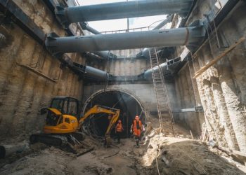 Будівництво метро на Виноградар відновлять восени, — Кандибор