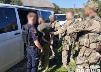Чоловік у військовому вбив 2 людей на Тернопільщині