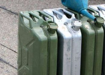 Чому небезпечно зберігати бензин у каністрі? | АВТО НОВИНИ |