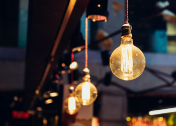 Чому у Львові знову запровадили графіки відключення світла