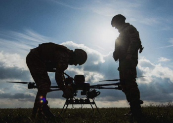 Майже 1200 окупантів та 92 одиниці автомобільної техніки за добу. Втрати армії рф на фронті