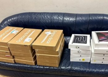 На Львівщині зупинили жінку з контрабандними ґаджетами