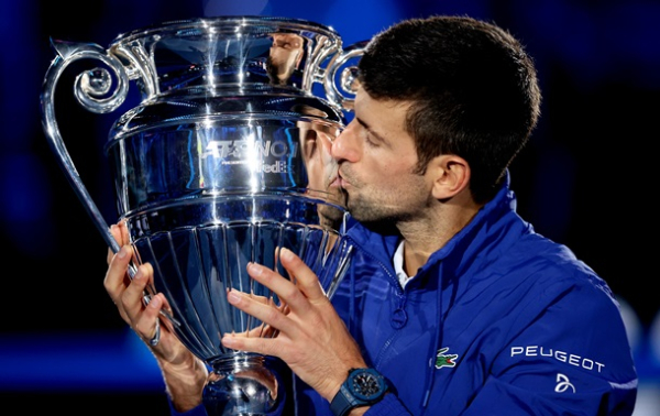 Отказ от вакцинации обойдется Джоковичу в круглую сумму