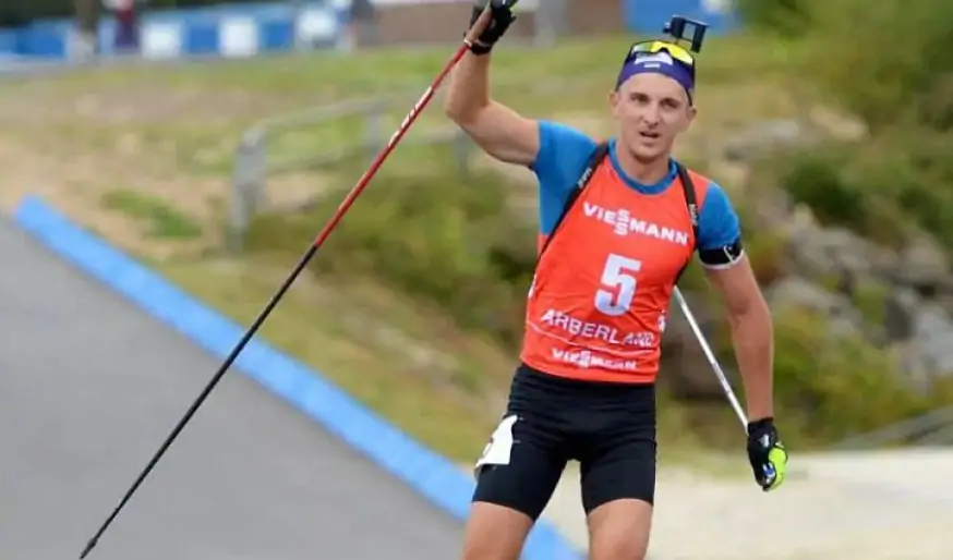 Пидручный завоевал золото в суперспринте на летнем ЧМ-2024 по биатлону