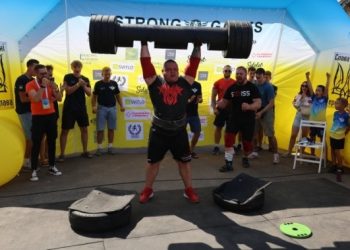 Стронгмен зі Львова побив рекорд Василя Вірастюка із лог-ліфту