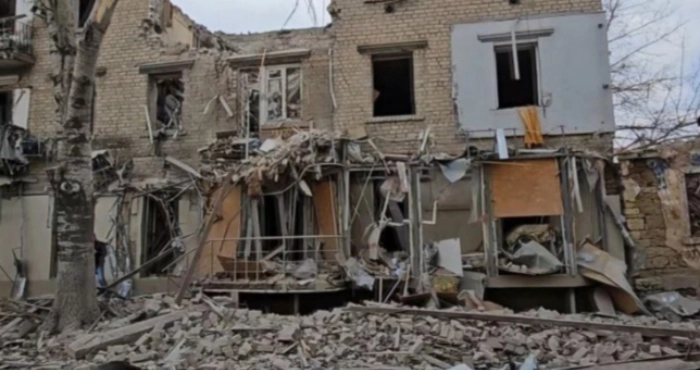 Наслідки обстрілу Херсона. Скріншот з відео: Наслідки обстрілу Херсона.