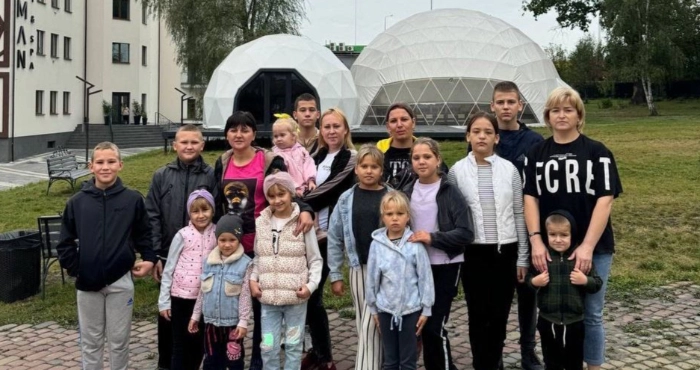 Діти з Херсонщини вирушають на реабілітацію. Фото: Херсонська обласна військова адміністрація.