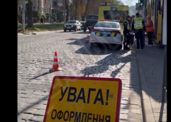 На Личаківській автобус збив 67-річну жінку на переході