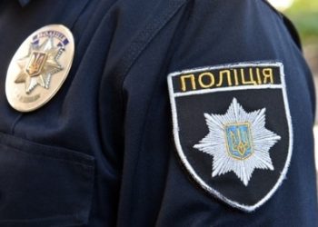 На зупинці транспорту у Черкасах побилися чоловіки — Новости Черкасс