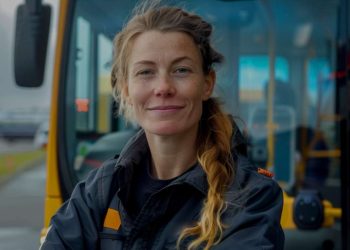 Навчитися водити автобуси безкоштовно можуть українки: стартував новий проєкт | АВТО НОВИНИ |