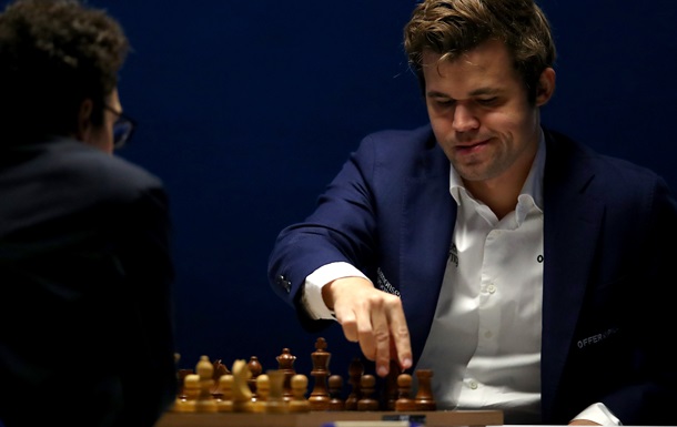 Непомнящий зевнул фигуру и удивил Карлсена