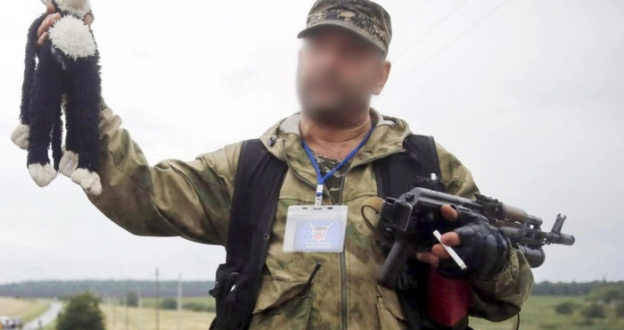 Підозрюваний у катуванні цивільних уродженець Херсона. Фото: Офіс Генерального прокурора.