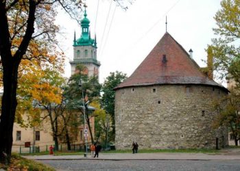 Суд став на сторону Львівської спілки архітекторів у справі щодо оренди Порохової вежі