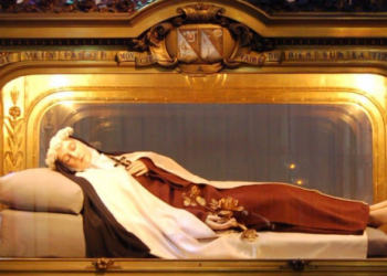 У Львові впродовж доби перебуватимуть місійні мощі св. Терези. Розклад Богослужінь