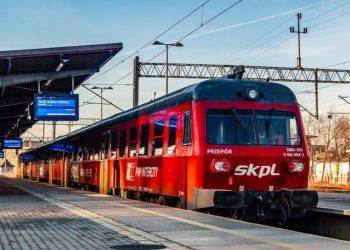 Укрзализныця прекратила продажу билетов на прямой поезд из Львовщины в Варшаву: в чем дело – Дніпро