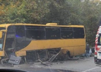 Через ДТП з автобусом 35-річний водій авто потрапив у реанімацію — Львівщіна