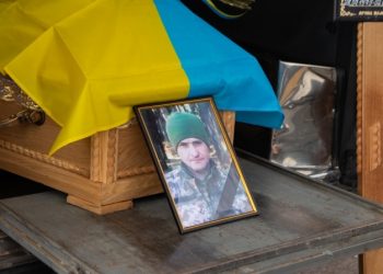 Два роки вважався зниклим безвісти. На щиті повернувся захисник із Львівщини