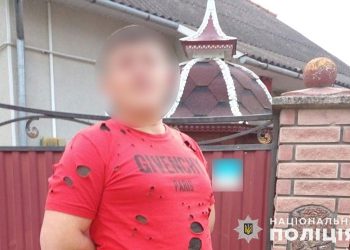 На Тернопільщині чоловік жорстоко порізав маму та брата | Терміново новини Тернополя