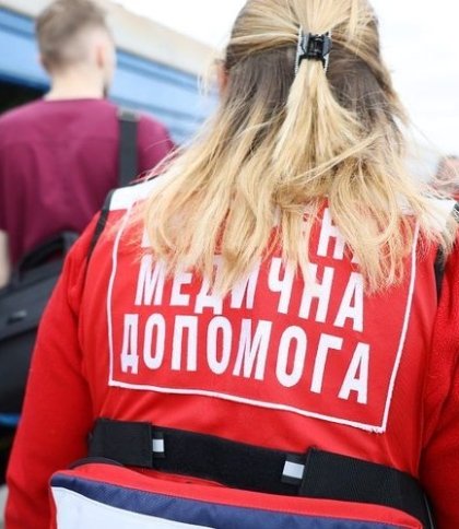 Медиків “швидкої” госпіталізували через напад річного львів’янина