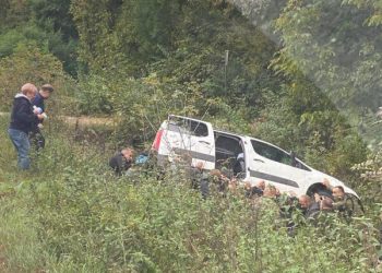 Очевидці підіймали авто, щоб витягнути мотоцикліста: страшна ДТП біля Збаража (оновлено) | Терміново новини Тернополя