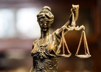 Поліцейський з Тернопільщини може “загриміти” у в’язницю на 9 років: що він накоїв | Терміново новини Тернополя