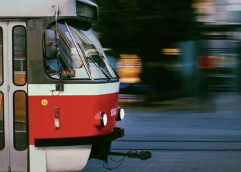 Ремонт трамвайного переїзду у Дніпрі: зміни в маршрутах громадського транспорту з 10 жовтня 2024 | АВТО НОВИНИ |