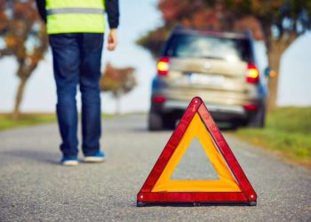 Штрафи для водіїв: нові ПДР забороняють зупинки на автомагістралях в Україні | АВТО НОВИНИ |