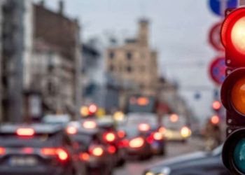 Світлофором іноді можна нехтувати: експерти розповіли, коли можна проїжджати на “червоний” | АВТО НОВИНИ |