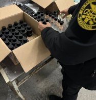 У Шегинях митники виявили віскі, ром і парфуми вартістю 600 тис. грн – 04