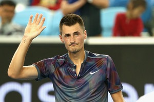 Австралийского теннисиста покусала змея во время съемок реалити-шоу