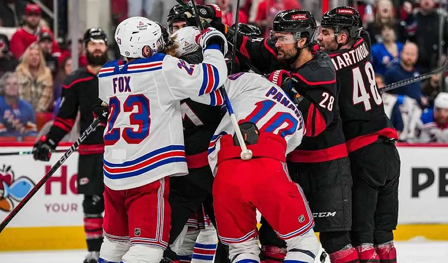 Кароліна у складному матчі перемогла Рейнджерс, Вегас по буллітах програв Колорадо