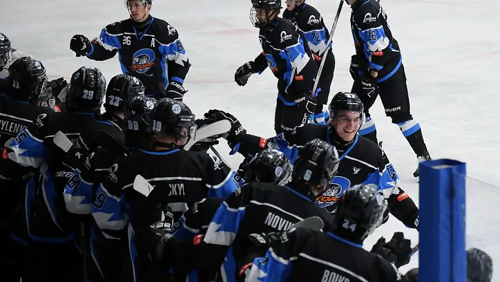 Шторм закинув десять шайб у ворота Крижинки в чемпіонаті України