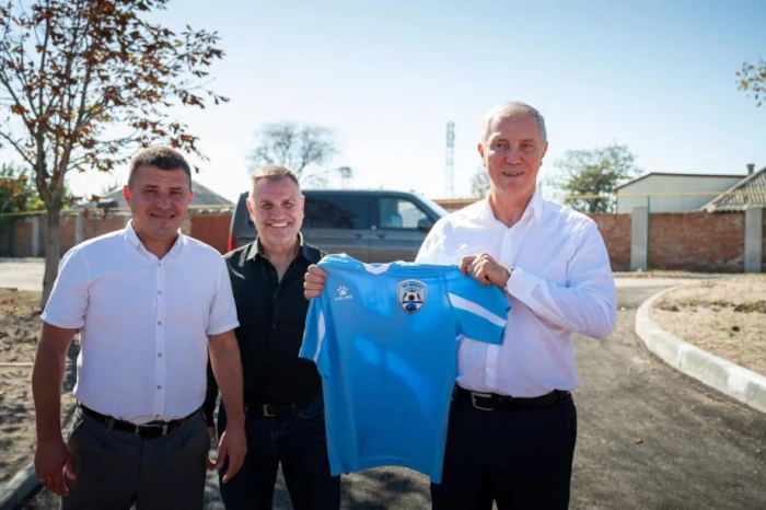 Кучеренко подарував футболку зраднику Сальдо