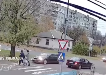 У Черкасах на пішохідному переході авто збило всю родину — Новости Черкасс