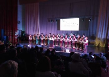 З нагоди 40-річчя у Каневі пройшов звітний концерт хору — Новости Черкасс