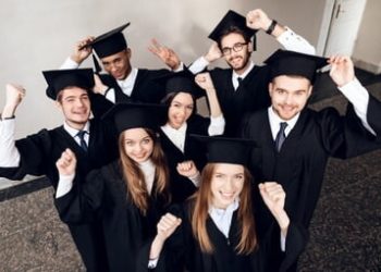 Хто такі бакалаври та магістри? Який із ступенів є найвищим? | Південний Кур’єр