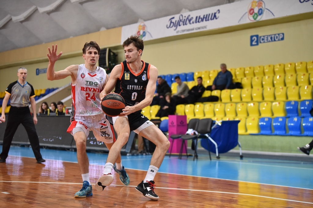 Кривбас на останніх секундах переміг Рівне в Черкасах