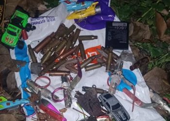 Містяни на вулиці Черкас виявили підозрілі знахідки  — Новости Черкасс