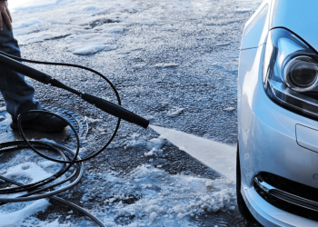 Миття машини взимку: як правильно доглядати за авто при морозах | АВТО НОВИНИ |