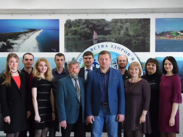 Віктор Юрченко з викладачами кафедри / Фото ХДУ