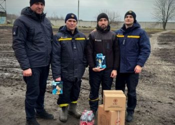 Рятувальники з подарунками завітали до колег у прифронтових зонах  — Новости Черкасс