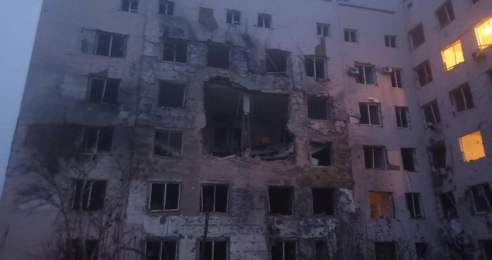 Будівля херсонського онкодиспансеру після російського обстрілу / Фото Херсонської ОВА