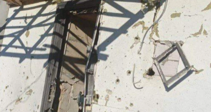 Обстріляний будинок / Херсонська ОВА