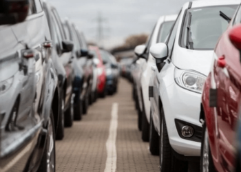 Торгівля вживаними авто в Україні: Рада спростила правила реєстрації | АВТО НОВИНИ |