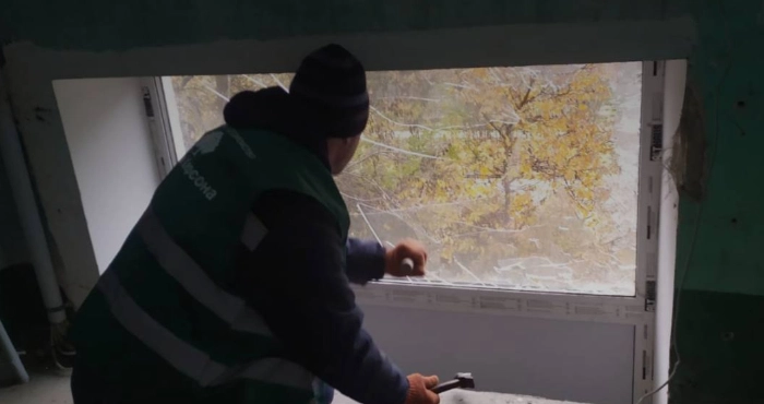 Ліквідація наслідків російських обстрілів у Херсоні / Херсонська МВА