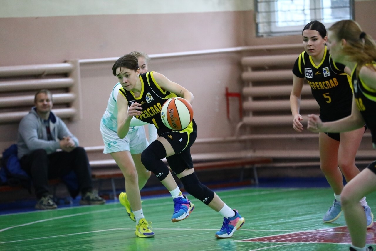 Жіноча Вища ліга: відеотрансляція матчів 19 грудня