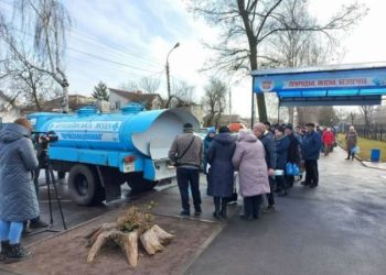 «Черкасиводоканал» пригощатиме свяченою водою на Водохреща — Новости Черкасс