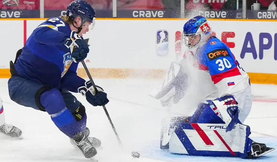 Фінляндія також пройшла до 1/2-ї молодіжного чемпіонату світу