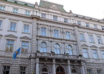 Львівська ОВА шукає керівника управління персоналу — Львівщіна