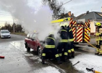 «Ми їхали з дитиною в дитсадок»: у Черкасах під час руху спалахнув легковик — Новости Черкасс